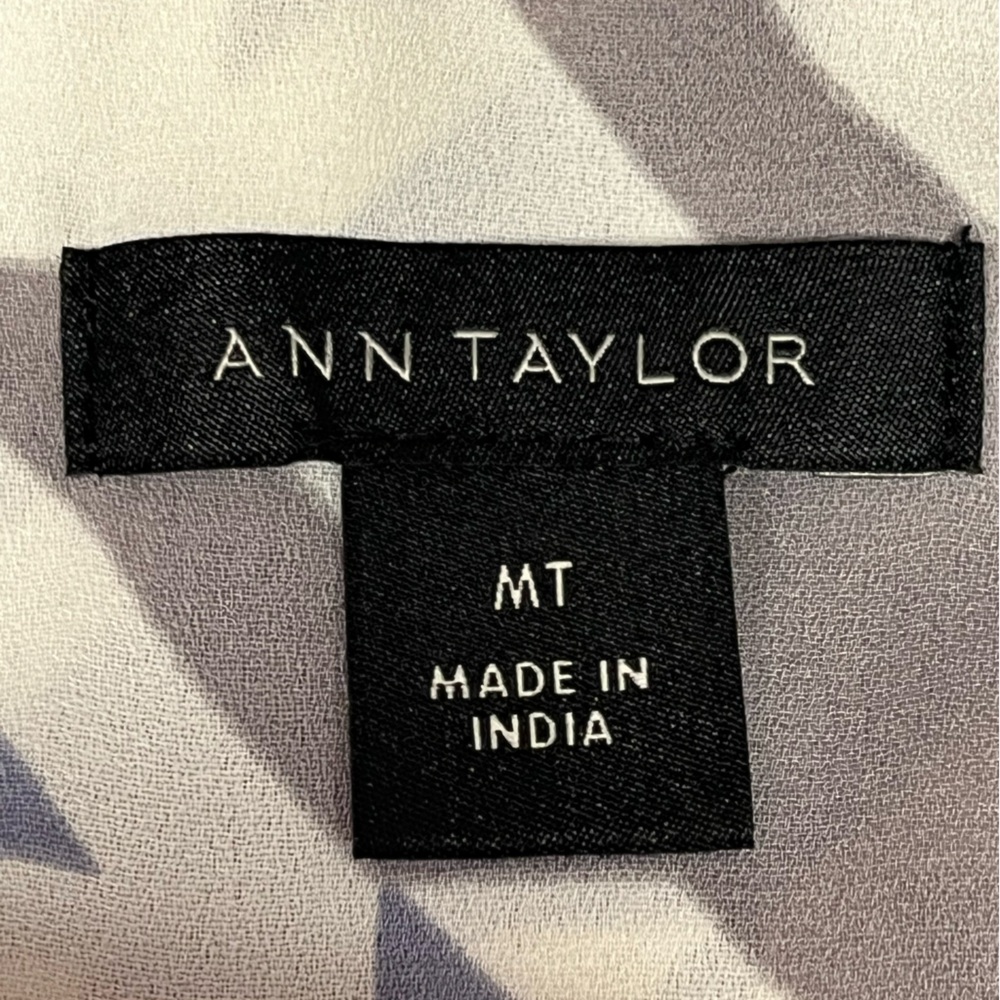Ann Taylor Geometric Pattern Blouse - Picture 4 of 5